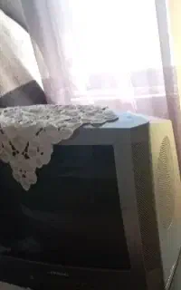 تلویزیون قدیمی بدون کنترل بفروش میرسد