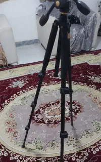 سه پایه عکاسی و فیلمبرداری تاشو