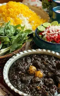 تهیه غذای خانگی دختر لر