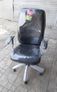 تعداد 30 عدد صندلی اداری استوک در حد