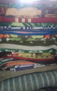 تعدادی پتوی قدیمی کاملا سالم بدون پارگی