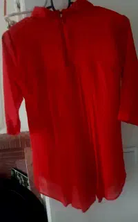 تعدادی لباس دخترانه نو ودرحدنو