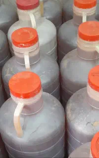 عسل طبیعی درجه۱ سود کمتر فروش بیشتر تقلبی نداریم