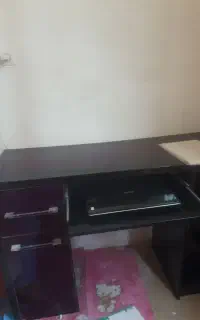 میز اداری و میز کار