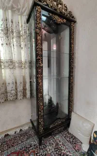 ویترین شیشه ای