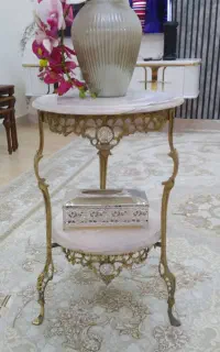 میز تلفن برنجی