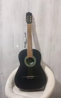 گیتار معاوضه با گوشی و ساعت و انگشتر