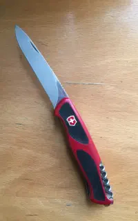 چاقوی VICTORINOX RANGRER GRIP