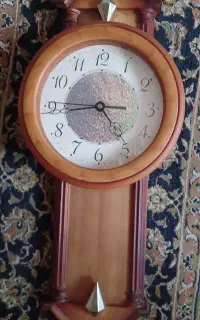 ساعت دیواری
