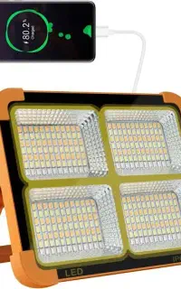 چراغ پرژکتور خورشیدی