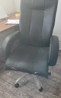 صندلی سالم کارکرده