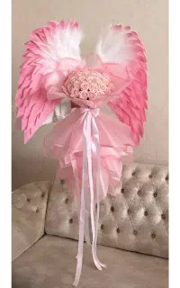 بال فرشته و دسته گل