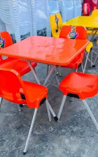 میز و صندلی ناهارخوری کارخانه آریا
