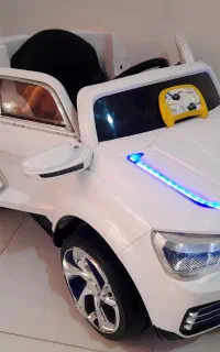 ماشین شارژی سانتافه شاستی بلند سه موتوره درحد نو