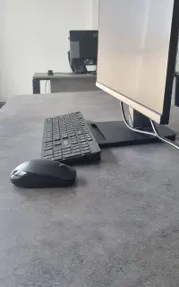 همکار برنامه نویس خانم و اقا کارشناس فروش فقط خانم