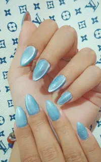 خدمات کراتین و کاشت ناخن