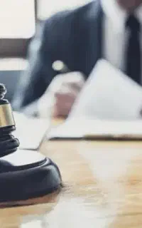 جذب کارآموزان رسمی وکالت