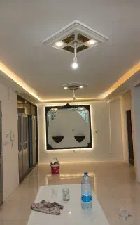 نقاشی،کندن کاغذدیواری وسفیدکاری باسیمان سفید