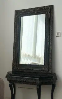 آینه و میز