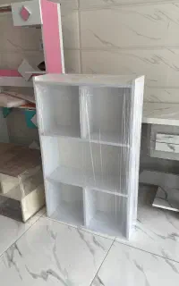 کتاب خونه جدید ایستاده