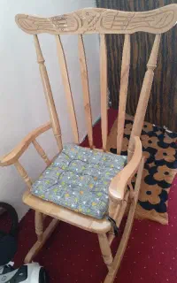 صندلی مادر بزرگ