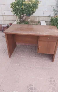 میز تحریر در حد نو