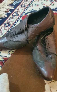 اسپورت چرم اصل طبیعی ۴۳و۴۴پا کوچک