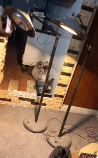 چراغ پرژکتور پایه دار نورپردازی
