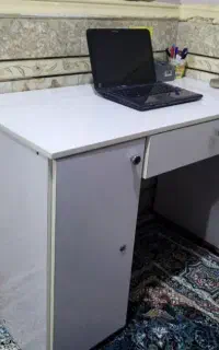 میز تحریر و ...