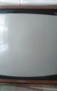 تلوزیون رنگی قدیمی