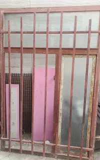 پنجره حفاظ دار