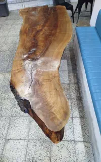 میز وسط چوب گردو