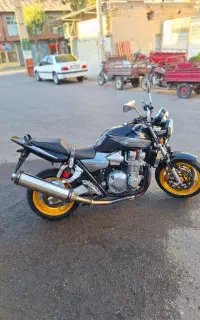 cb1300