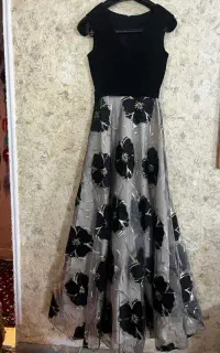 لباس مجلسی کاملا تمیز