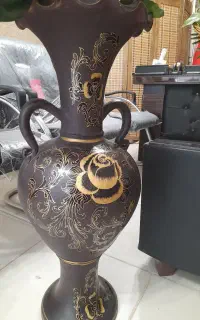 گل و گلدان بزرگ یک متری