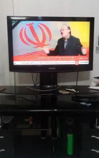 یک دستگاه تلویزیون 32 اینچ سامسونگ دیجیتال سر خود