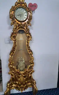 ساعت چوبی ایستاده