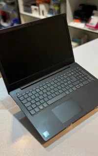 لپ تاپ i5 نسل 8 لنوو . دارای دو هارد ssd و hdd