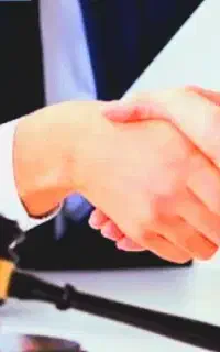 وکیل پایه یک دادگستری دفتر وکالت بنا با شرایط شما