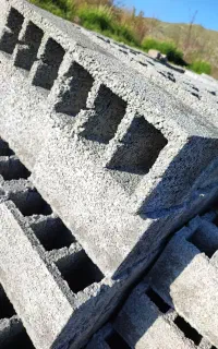 سه نیروی کار جهت کار در بلوک زنی کامیاران