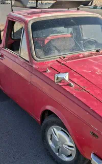 پیکان وانت قرمز