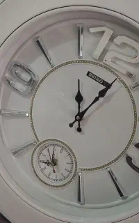 ساعت دیواری کاملا نو