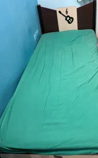 تخت یک نفره همراه با تشک
