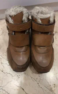 بوت قهوه ای -کتونی سورمه ای-کتونی سفید و مشکی