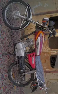 موتور مزایده ای 150 پیستون 200 تازه تعمیر همرا برگ