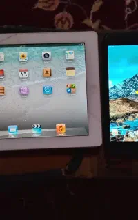 iPad تبلت و یک عدد تبلت ایرانی