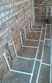 برقکار، لوله کش اب و فاضلاب کرمان ماهان