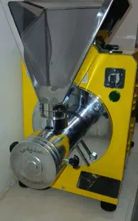 دستگاه کره گیر مخصوص بادام زمینی،مغزیجات