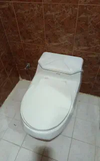 فروش روشویی با اینه و دو عدد فرنگی