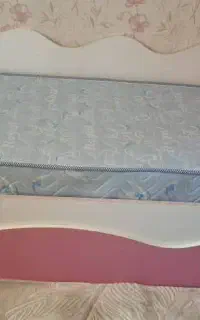 تخت و خواب نوجوان